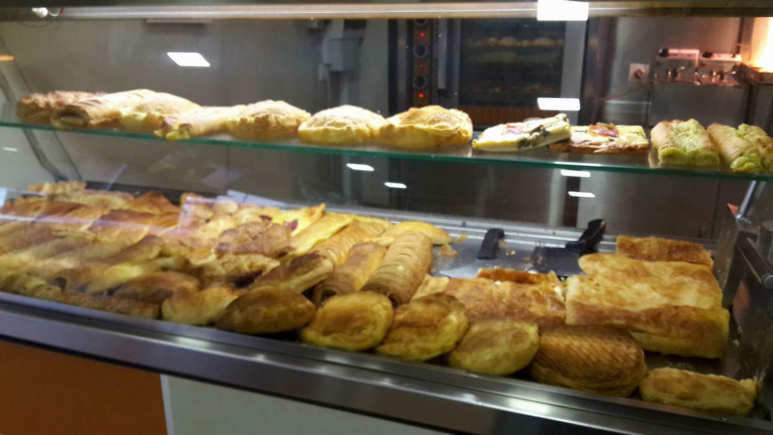Puff pastries — Megabite Epanomi